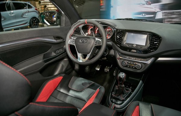 «АвтоВАЗ» презентовал новый седан LADA Vesta Sport