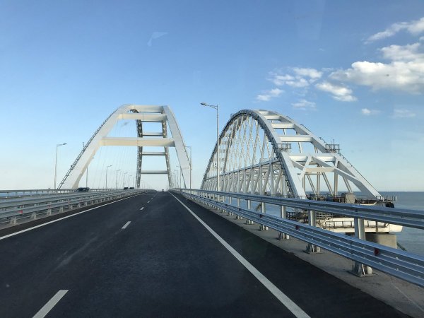 Завершается укладка рельсовых плетей «бархатного пути» к Крымскому мосту