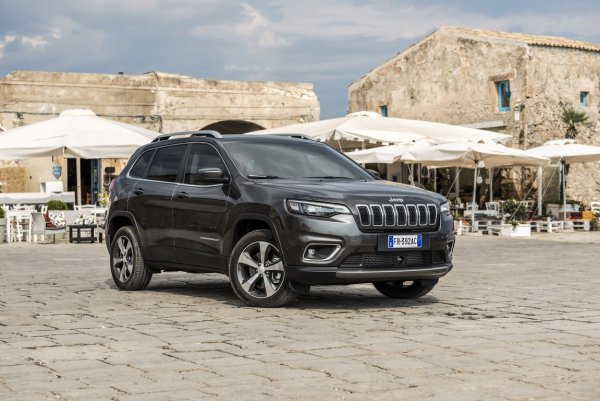 Новый внедорожник Jeep Cherokee 2019 выходит на российский рынок