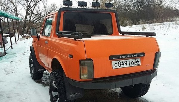 «Рыжая бестия»: LADA 4x4 в кузове пикап покорила сердца россиян